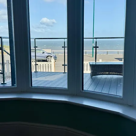 The Anchorage - Ocean Front Deck