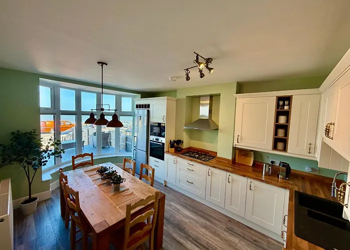 The Anchorage * Солтберн-бай-те-Си